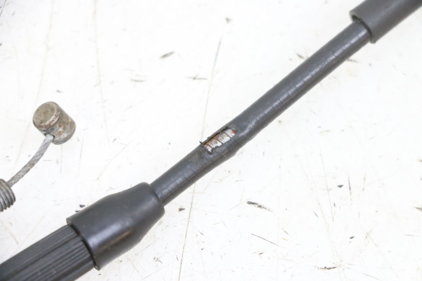photo de ACCELERATOR CABLE YAMAHA YP MAJESTY 125 (2002 - 2006) - Zoom on usage condition