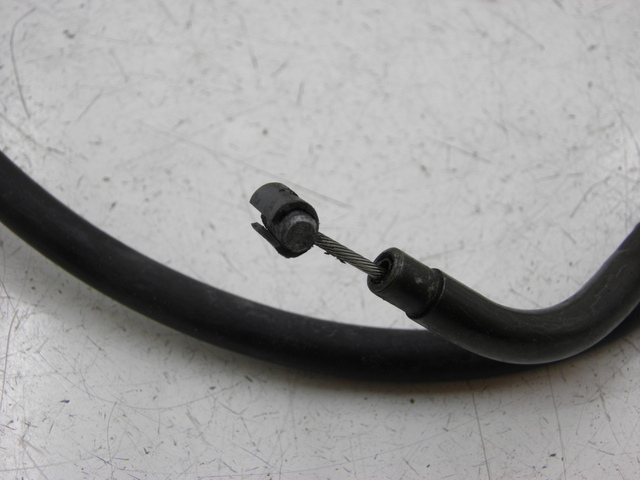photo de CLUTCH CABLE YAMAHA FZS FAZER 600 (1998 - 2001) - Technical close-up