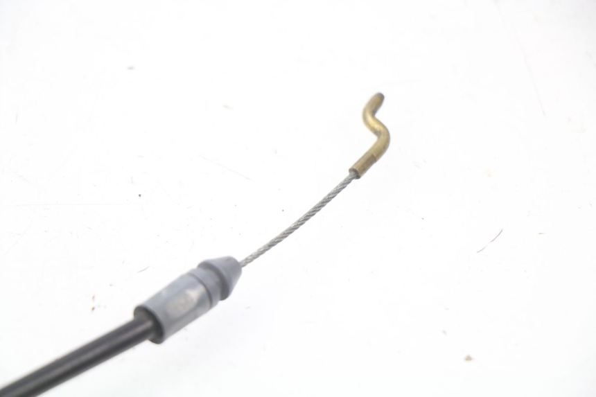 photo de SEAT LOCK CABLE PEUGEOT VIVACITY 50 (2004 - 2009) - Zoom on usage condition