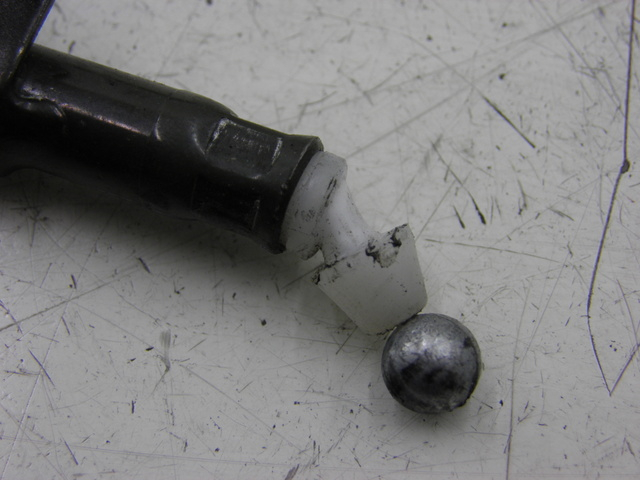 photo de SEAT LOCK CABLE SUZUKI SV S ABS 650 (2003 - 2009)