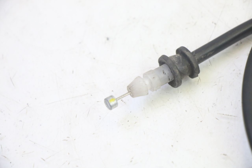 photo de SEAT LOCK CABLE YAMAHA TRICITY 300 (2020 - 2024) - Zoom on usage condition