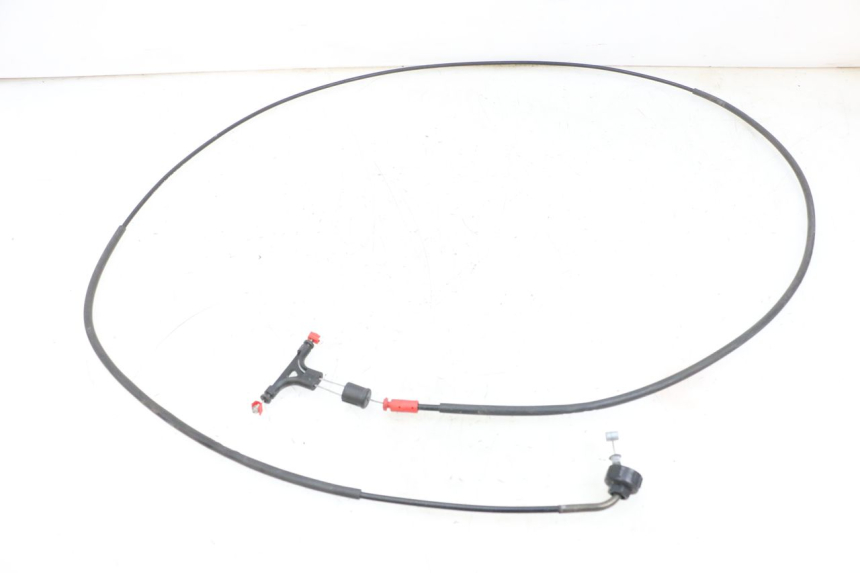 photo de SEAT OPENING CABLE YAMAHA XMAX X-MAX 125 (2006 - 2009) - Technical close-up