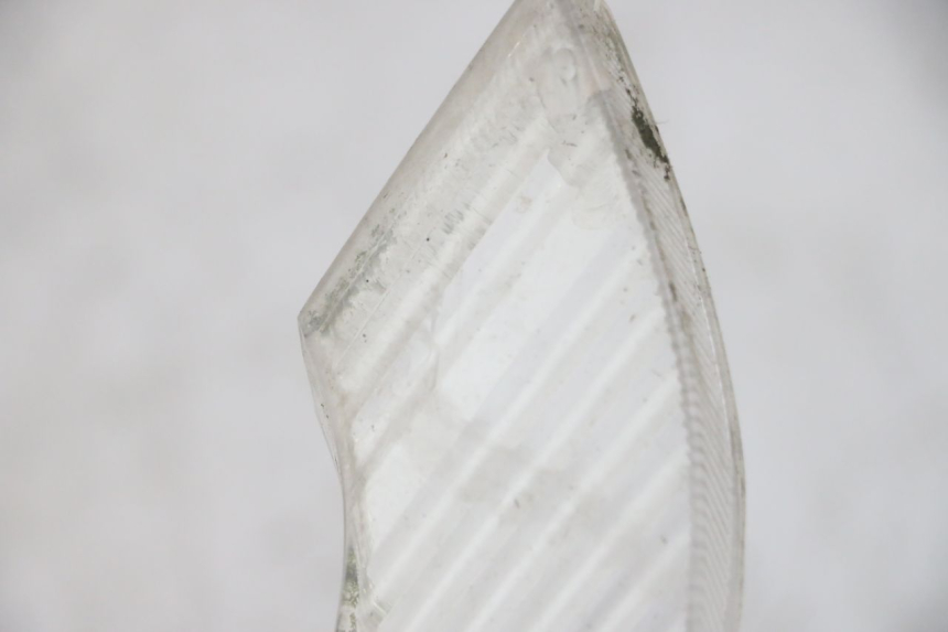 photo de FRONT RIGHT TURN SIGNAL LENSE PEUGEOT VIVACITY NEW 2T 50 (2008 - 2017)