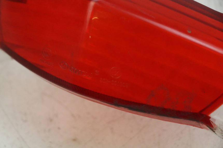photo de REAR LIGHT LENS PEUGEOT KISBEE 2T 50 (2010 - 2017)