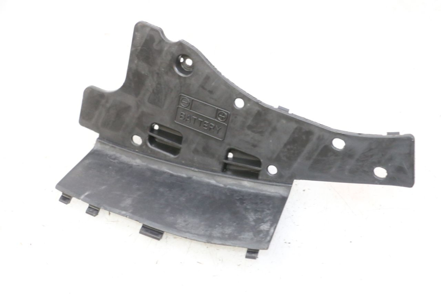 photo de BATTERY COVER SUZUKI BURGMAN 125 (2007 - 2014)