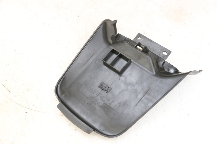 photo de BATTERY COVER YAMAHA BW'S EASY 50 (2013 - 2016) - Zoom on usage condition