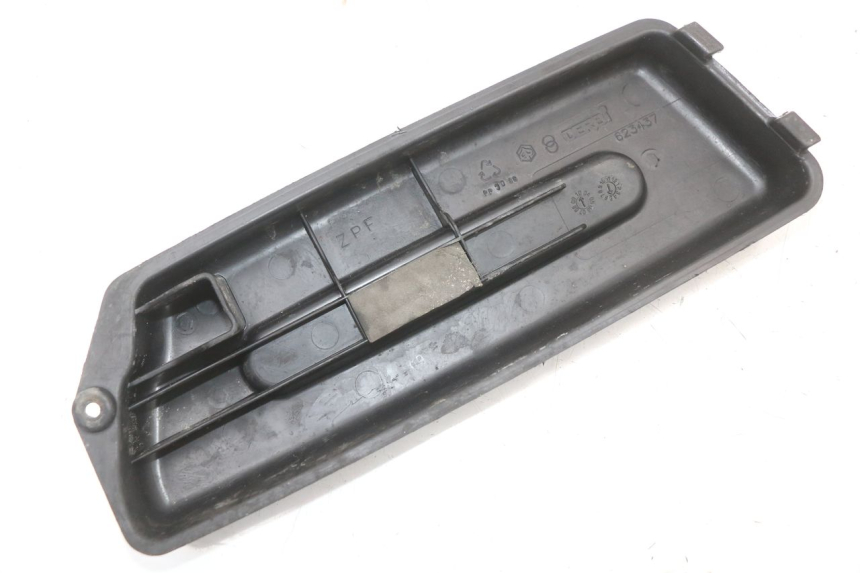 photo de BATTERY COVER PIAGGIO FLY 4T 50 (2004 - 2010)