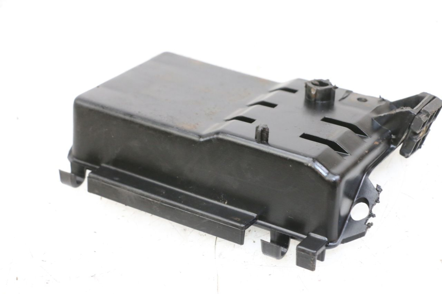 photo de BATTERY COVER GILERA RUNNER LC 50 (1997 - 1998)