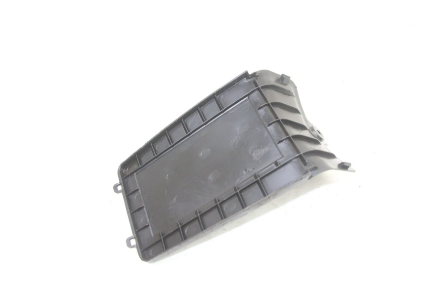 photo de BATTERY COVER PEUGEOT KISBEE 2T 50 (2010 - 2017)