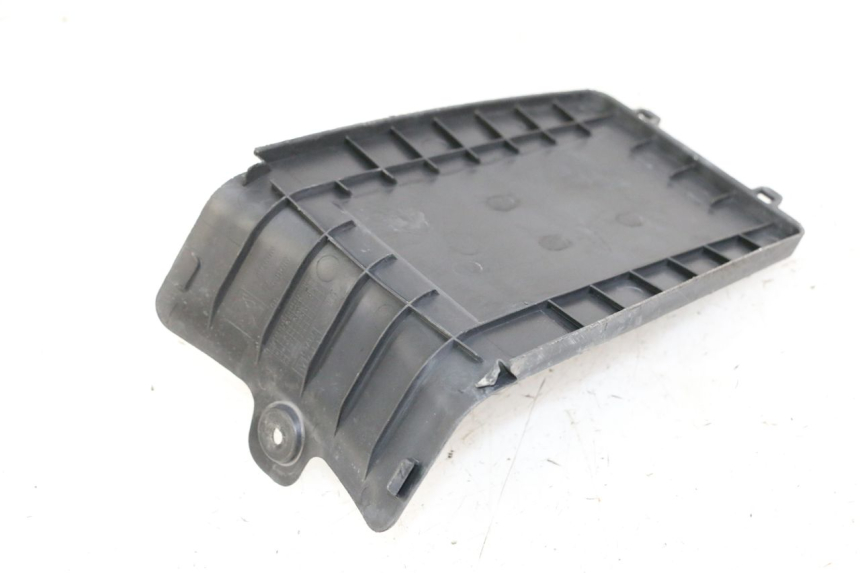photo de BATTERY COVER PEUGEOT KISBEE 2T 50 (2010 - 2017)