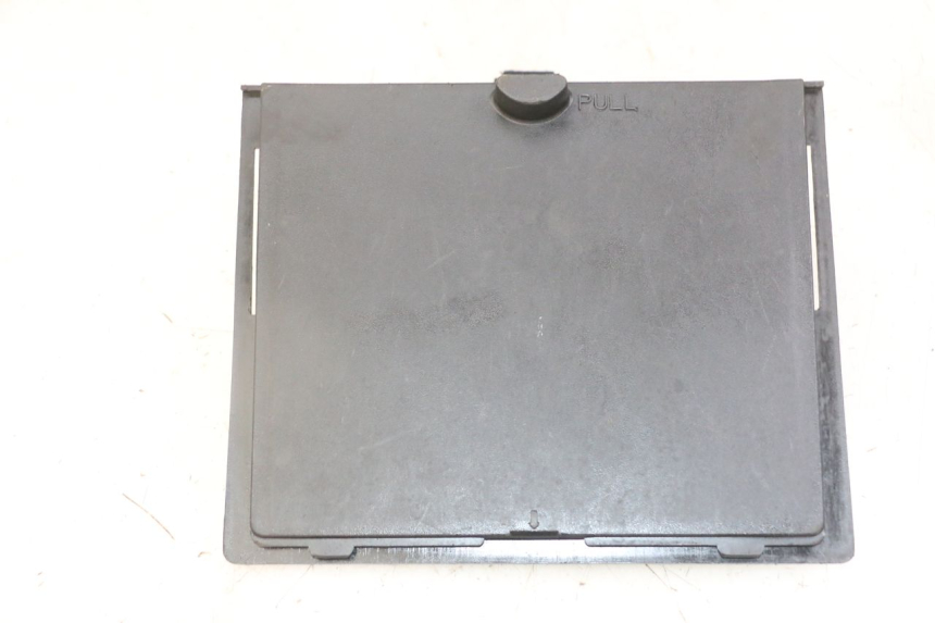photo de BATTERY COVER KYMCO LIKE 4T 50 (2019 - 2025)