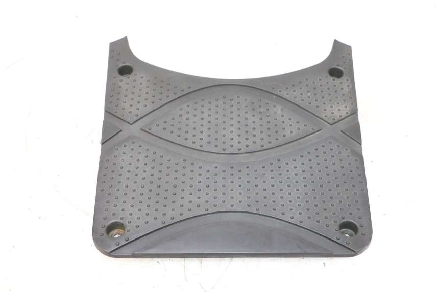 photo de BATTERY COVER SYM ORBIT 2 4T 50 (2008 - 2017) - Zoom on usage condition