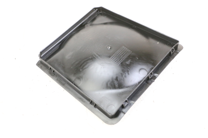 photo de BATTERY COVER PEUGEOT CITYSTAR 125 (2011 - 2017)