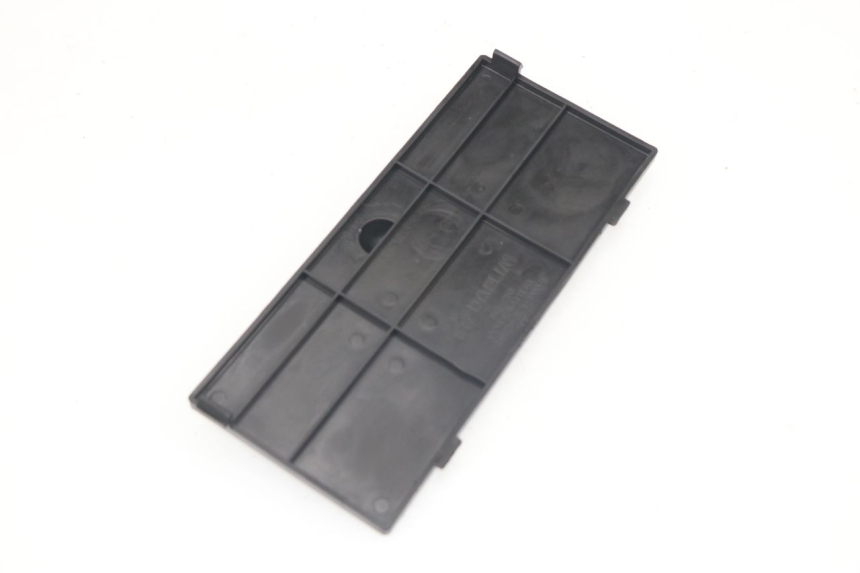 photo de BATTERY COVER DAELIM S2 FI 125 (2008 - 2017)
