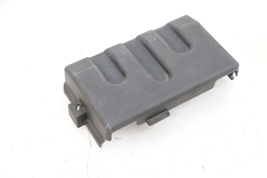 photo de BATTERY COVER PEUGEOT SPEEDFIGHT 4 4T EFI 50 (2021 - 2025) - Alternative perspective