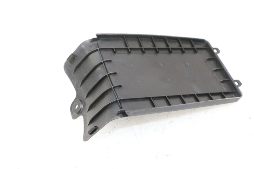 photo de BATTERY COVER PEUGEOT STREETZONE I NAKED 2T 50 (2018 - 2020)