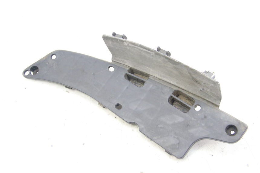 photo de BATTERY COVER SUZUKI UH BURGMAN 125 (2002 - 2006)