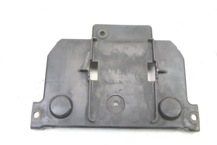 photo de BATTERY COVER HONDA VT C2 SHADOW 750 (1997 - 2001) - Zoom on usage condition