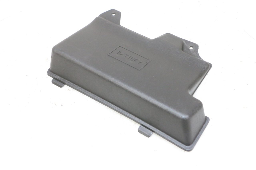 photo de BATTERY COVER PIAGGIO ZIP 4T 50 (2018 - 2020) - Zoom on usage condition