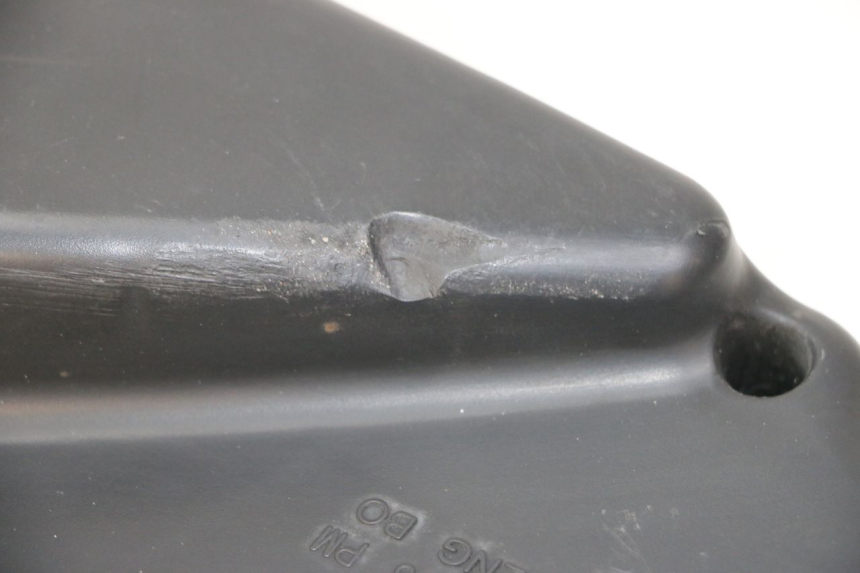 photo de BOX FILTER COVER PEUGEOT SATELIS 125 (2013 - 2018)