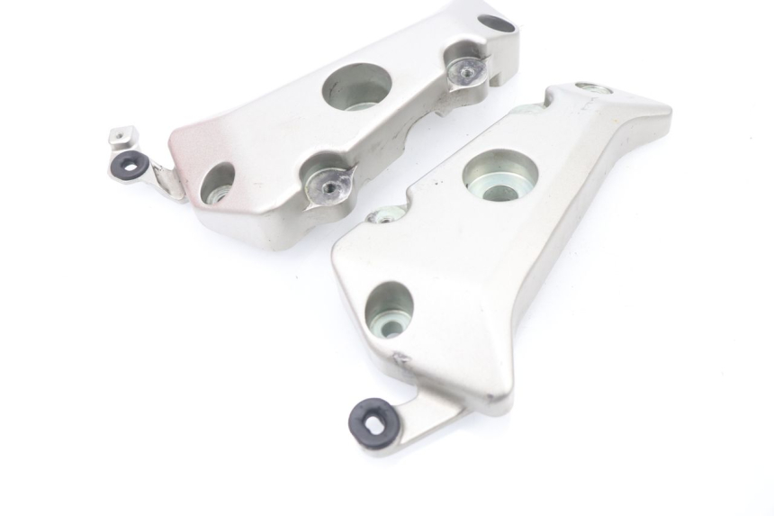 photo de FRAME COVER HONDA CBF 500 (2004 - 2007)