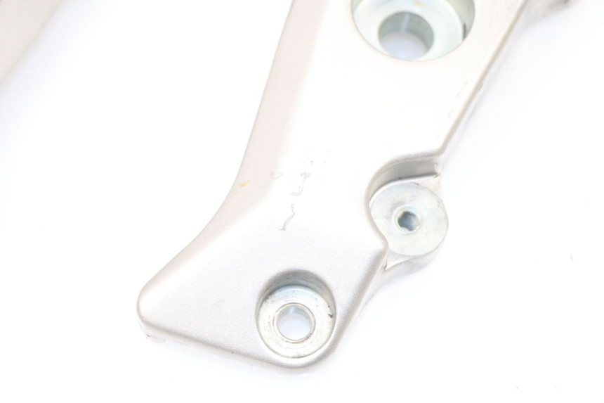 photo de FRAME COVER HONDA CBF 500 (2004 - 2007)