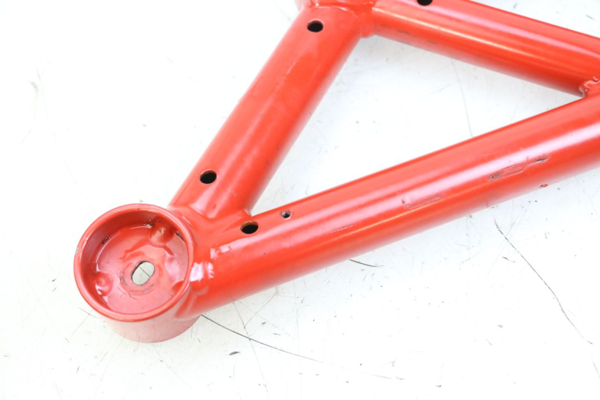 photo de RIGHT SIDE FRAME COVER MAG POWER BOMBERS 4T 50 (2016 - 2026) - Component detail