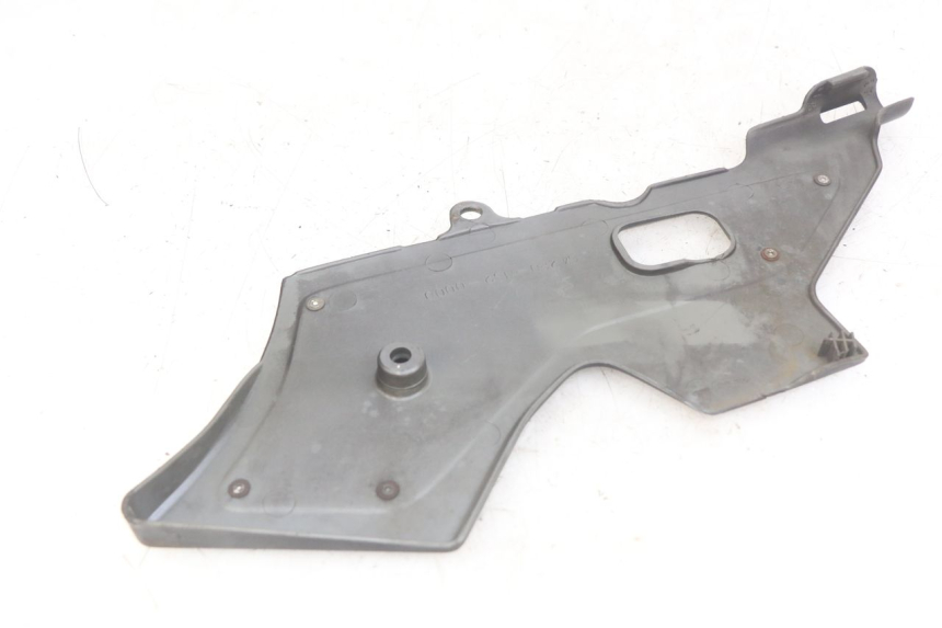 photo de RIGHT SIDE LATERAL FRAME COVER HONDA CBR F SC25 1000 (1989 - 1992)