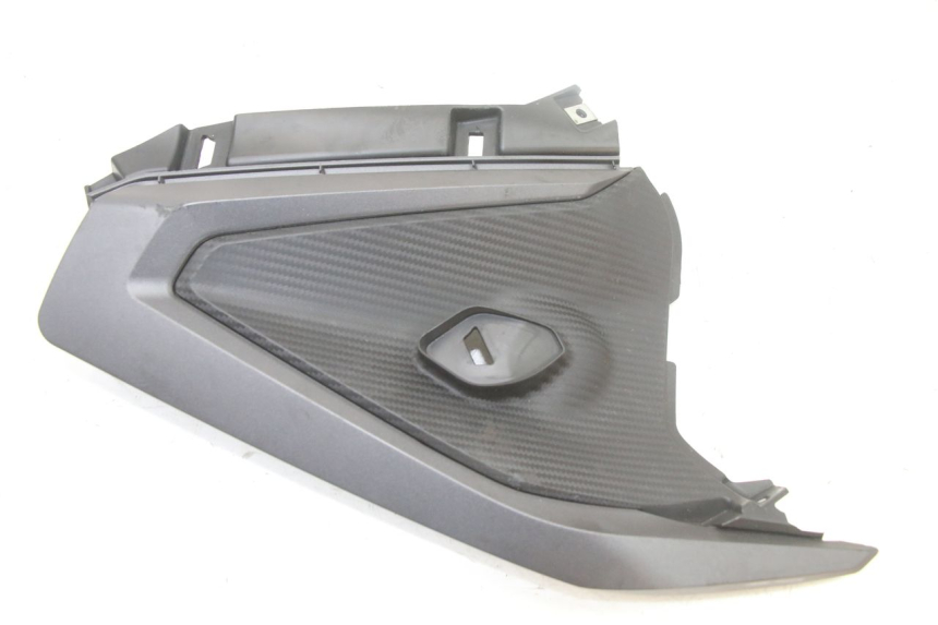 photo de RIGHT SIDE FRAME COVER HONDA FORZA 125 (2021 - 2025)