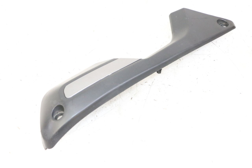 photo de RIGHT SIDE FRAME COVER KEEWAY K-LIGHT KLIGHT 125 (2018 - 2025) - Technical close-up