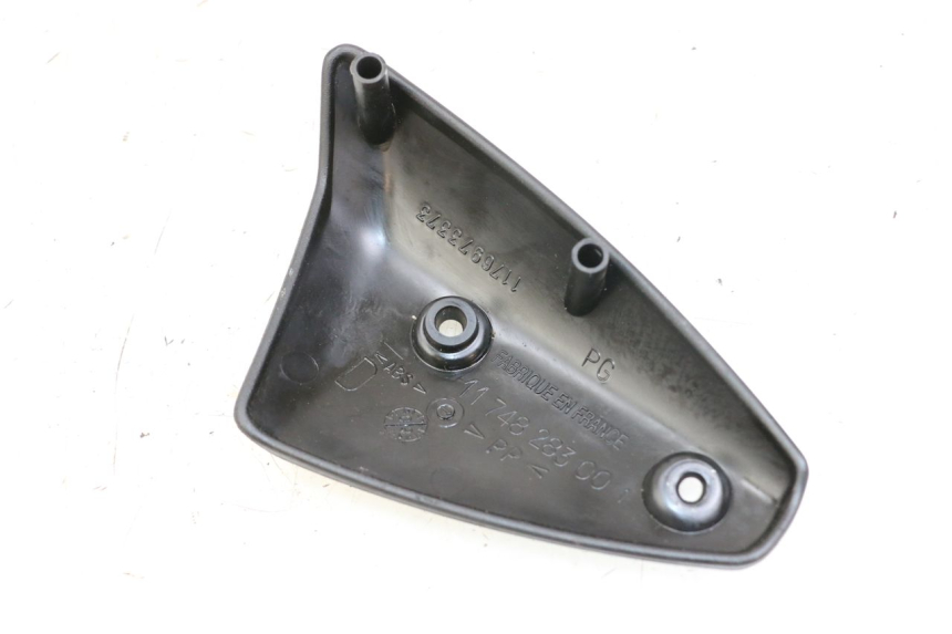 photo de RIGHT SIDE LATERAL FRAME COVER PEUGEOT TKR TREKKER FURIOUS 50 (2005 - 2014)
