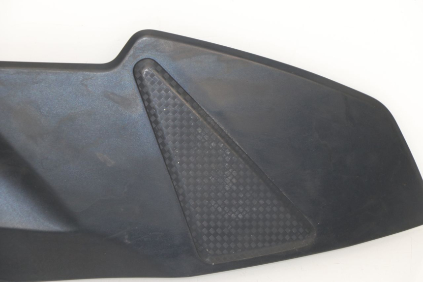 photo de RIGHT SIDE FRAME COVER SUZUKI GSR 750 (2011 - 2017)