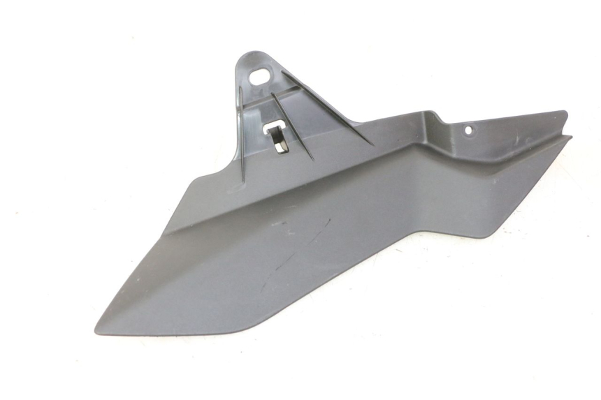 photo de RIGHT SIDE FRAME COVER YAMAHA XMAX X-MAX 125 (2021 - 2025)