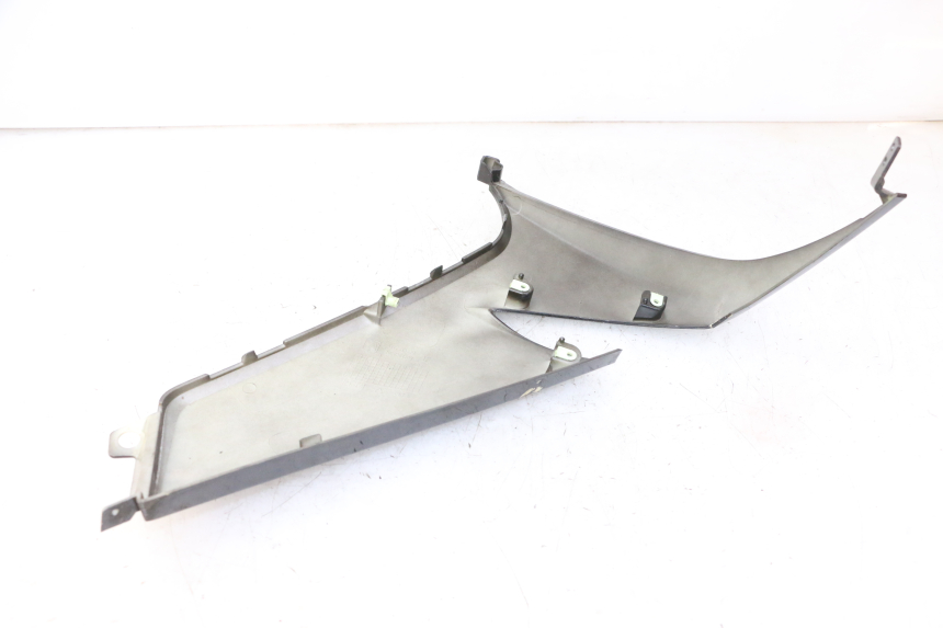 photo de LEFT SIDE FRAME COVER PEUGEOT CITYSTAR 50 (2013 - 2017)