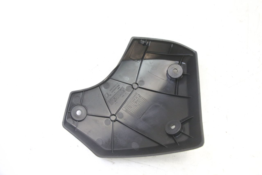 photo de LEFT SIDE FRAME COVER PEUGEOT KISBEE 4T 50 (2018 - 2022)