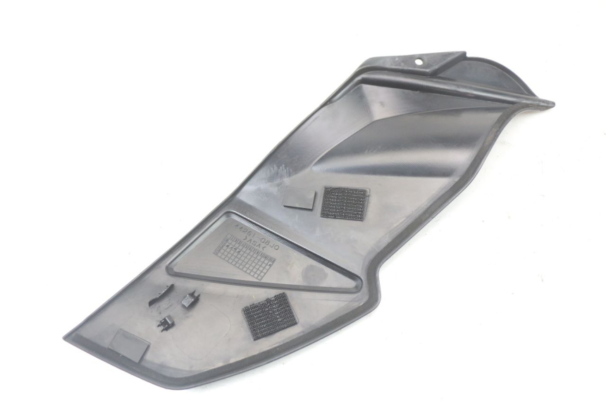 photo de LEFT SIDE FRAME COVER SUZUKI GSR 750 (2011 - 2017)