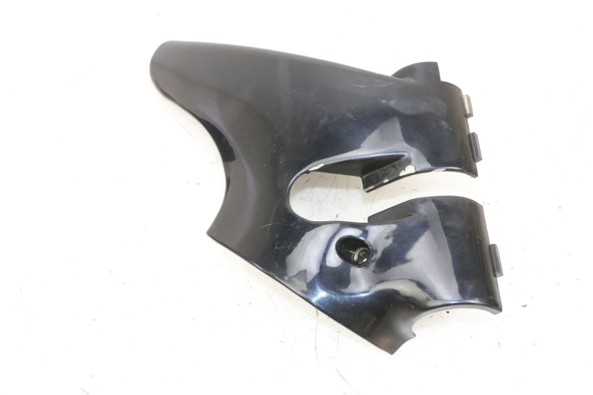 photo de LEFT SIDE FRAME COVER KYMCO ZING 125 (1997 - 2003) - Zoom on usage condition