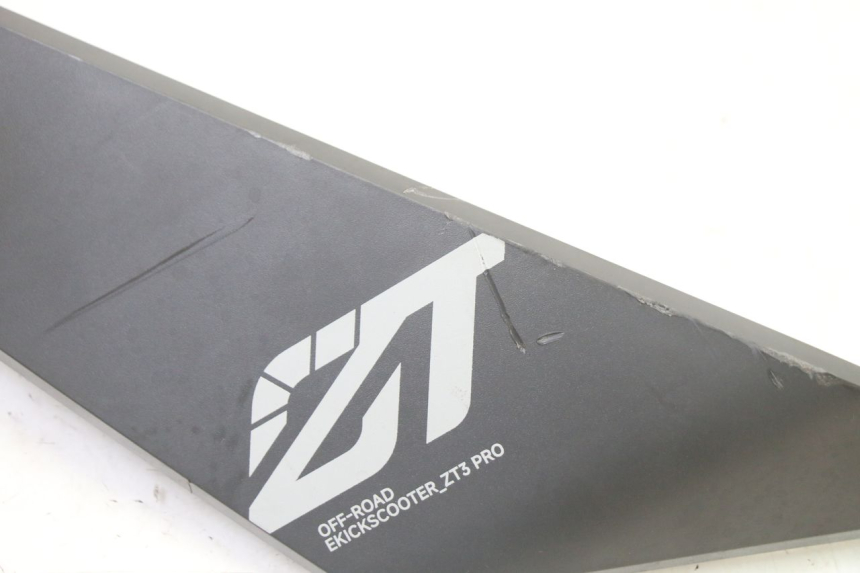 photo de LEFT SIDE FRAME COVER SEGWAY NINEBOT ZT3 PRO 1