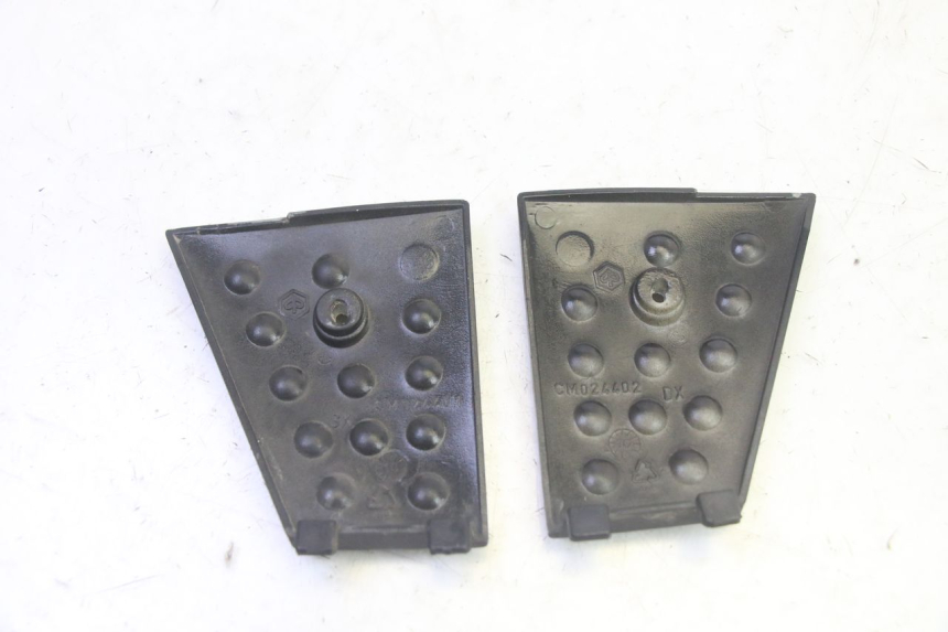 photo de FRAME COVER PIAGGIO XEVO - X EVO 125 (2007 - 2017) - Zoom on usage condition