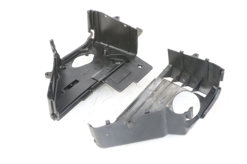 photo de CYLINDER COVER DAELIM BESBI 125 (2007 - 2008)