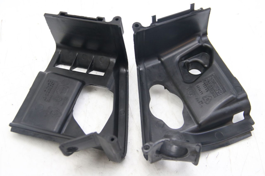 photo de CYLINDER HEAD COVER APRILIA SCARABEO 4T 50 (2009 - 2017)