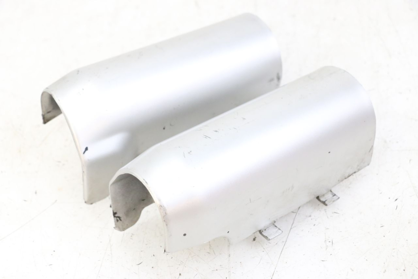 photo de FORK PANEL PIAGGIO BEVERLY 125 (1998 - 2005) - Main view