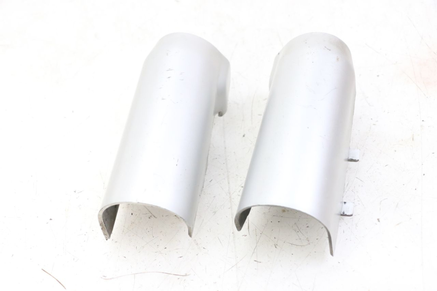 photo de FORK PANEL PIAGGIO BEVERLY 125 (1998 - 2005) - Zoom on usage condition