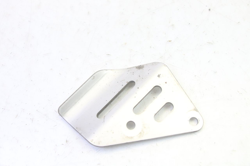 photo de MASTER CYLINDER COVER SUZUKI DL V STROM 1000 (2002 - 2007) - Zoom on usage condition