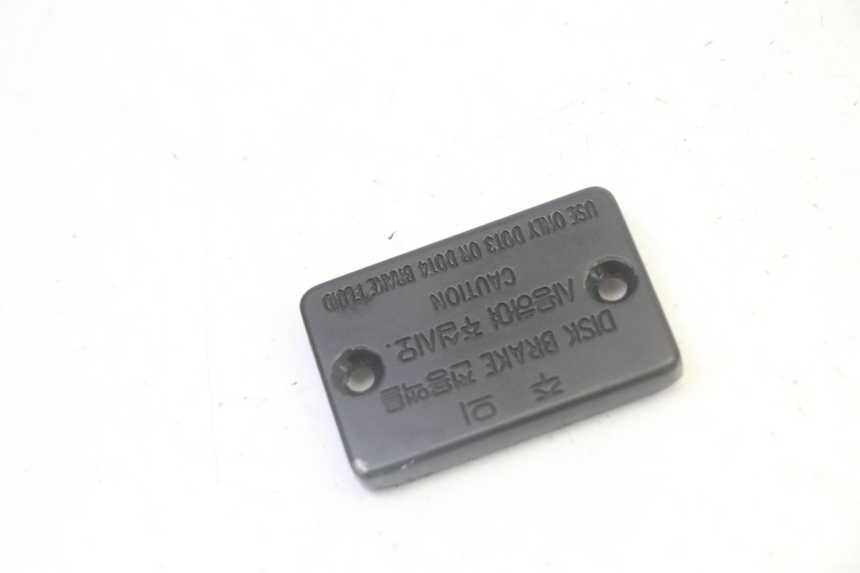 photo de MASTER CYLINDER COVER DAELIM HISTORY 125 (2001 - 2002)