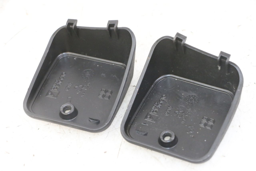 photo de MASTER CYLINDER COVER PIAGGIO MP3 LT 400 (2007 - 2012)
