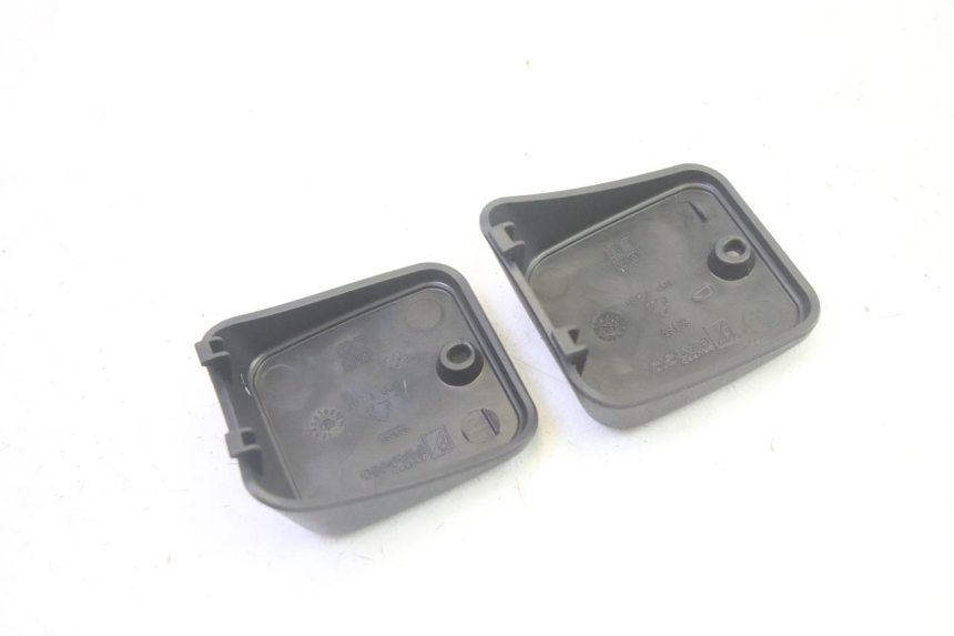 photo de MASTER CYLINDER COVER PIAGGIO MP3 RL 250 (2007 - 2010) - Zoom on usage condition