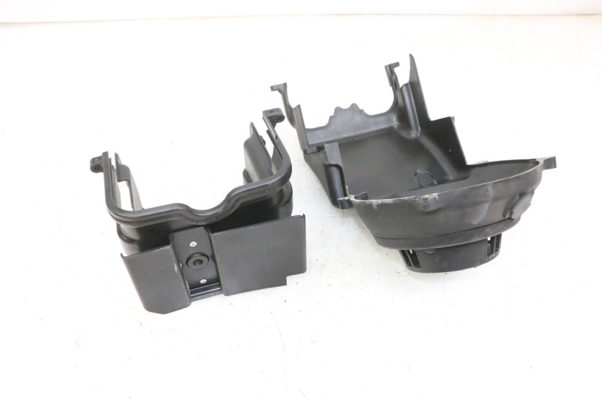 photo de ENGINE COVER DAELIM S1 125 (2007 - 2016) - Alternative perspective