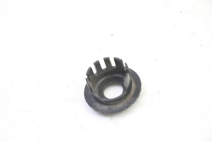 photo de IGNITION SWITCH COVER YAMAHA BW'S 100 (1999 - 2002)