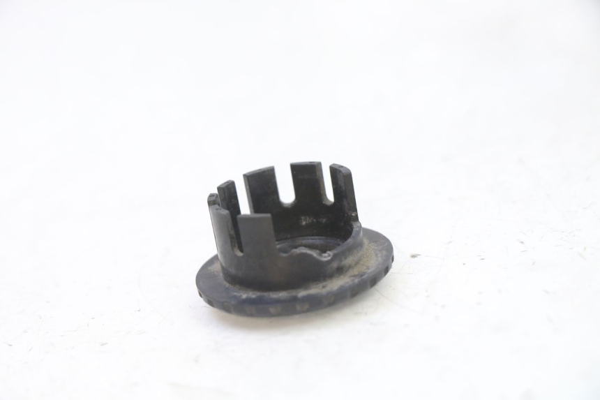 photo de IGNITION SWITCH COVER YAMAHA BW'S 100 (1999 - 2002)